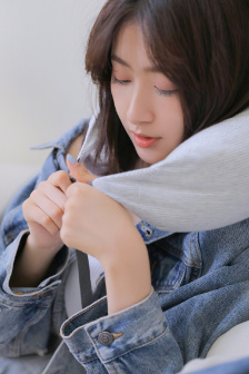 王菲发短信斥责李亚鹏